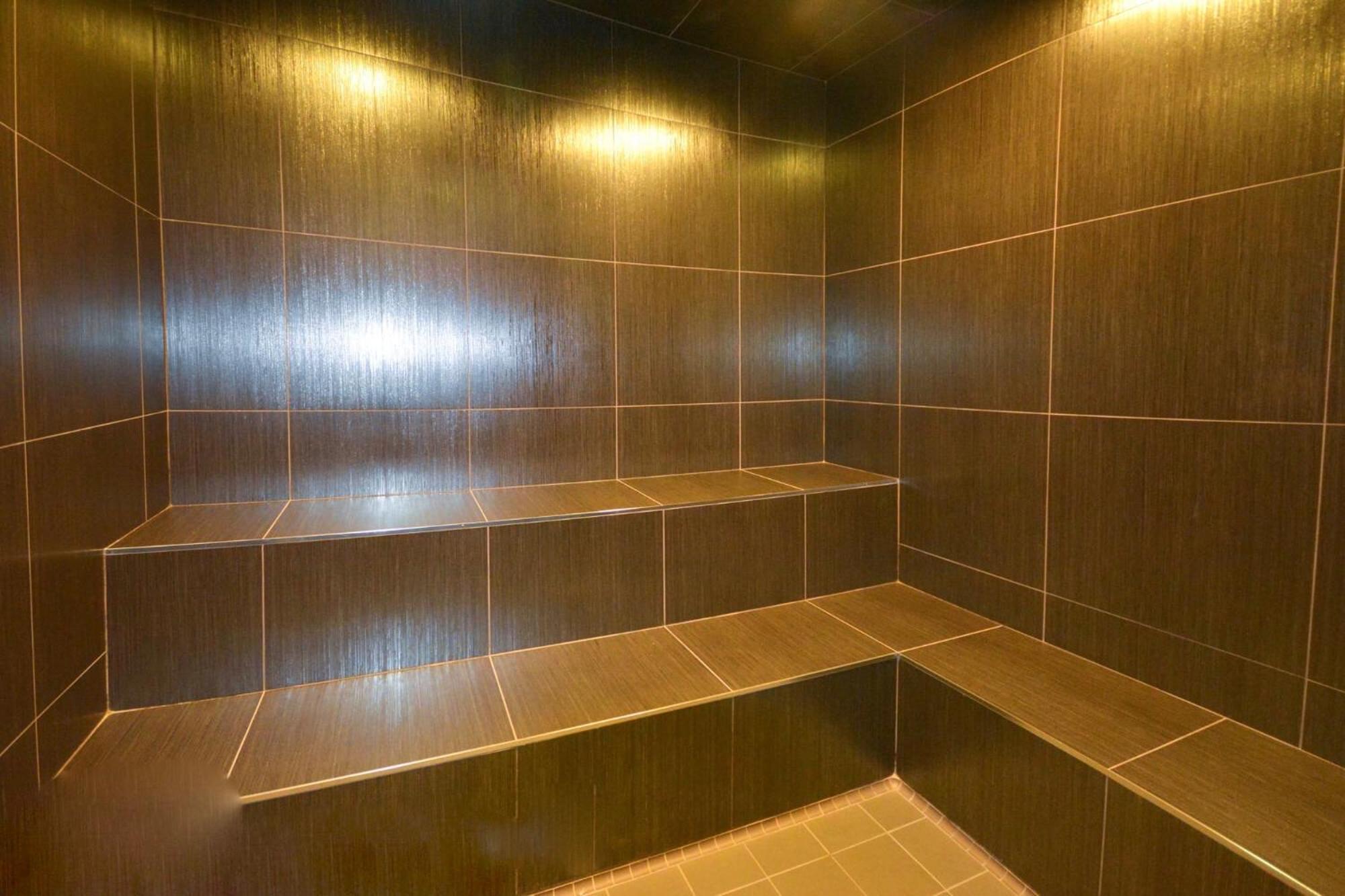 2Bedroom Cn Tower And Water Views - Free Parking - Rooftop Pool โตรอนโต ภายนอก รูปภาพ