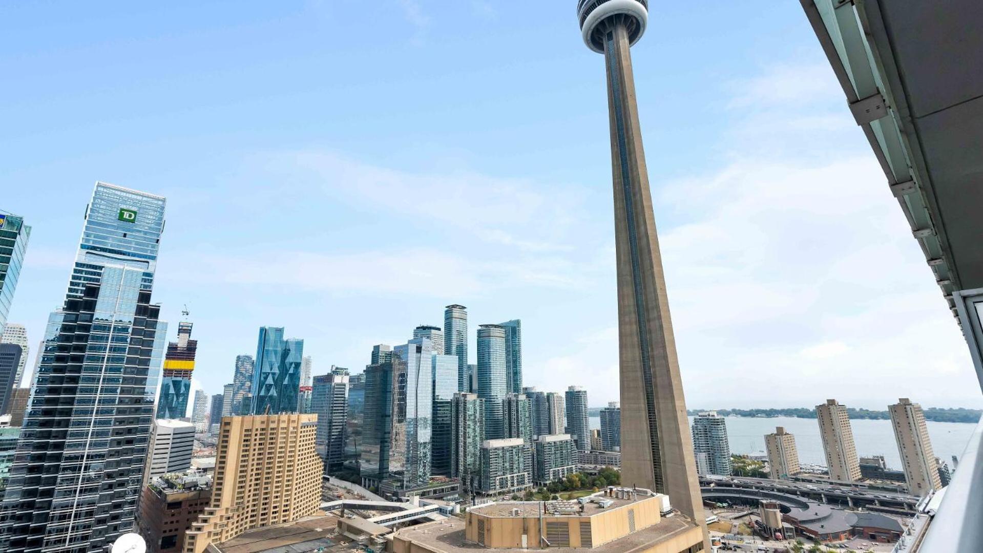 2Bedroom Cn Tower And Water Views - Free Parking - Rooftop Pool โตรอนโต ภายนอก รูปภาพ